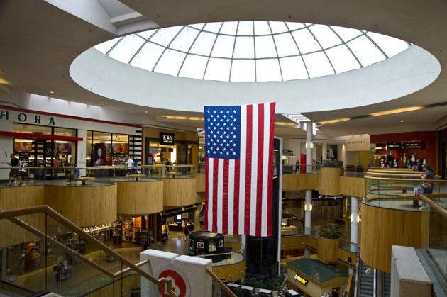 Shop & Dine Holyoke Mall!